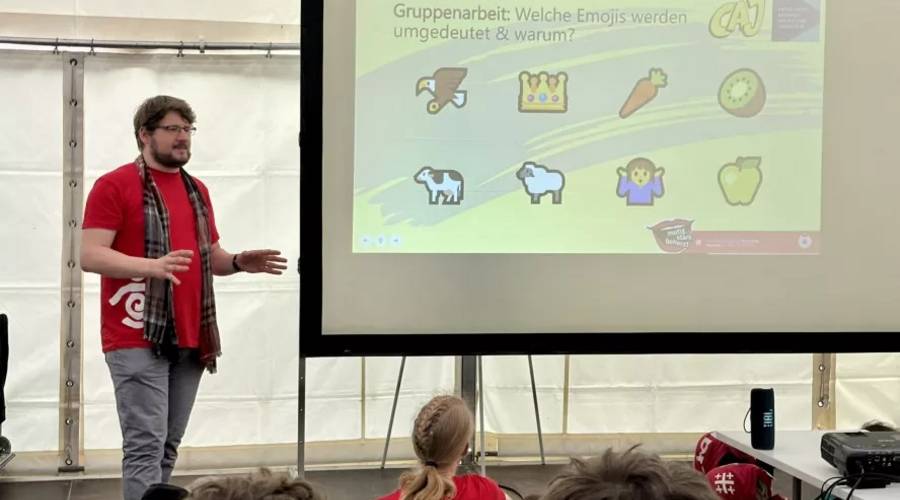 Workshop_Bild_Magnus Wurm_Kirchentag 2025.jpg